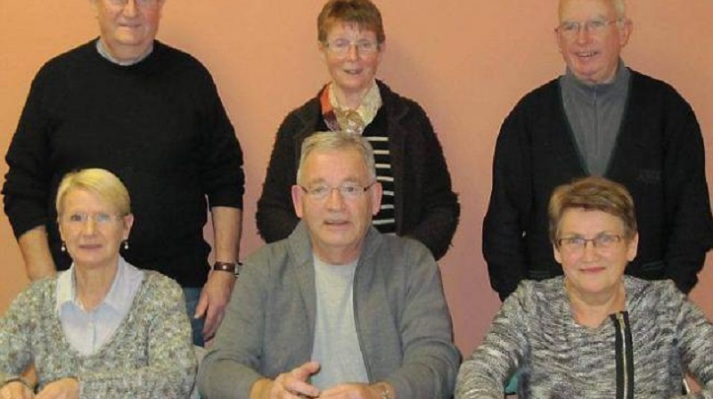 Au premier rang : Colette Charlot, Maurice Goarin et Nicole Garoche. Au second rang : Eugène Bienne, Danièle Chaperon et René Chaperon.